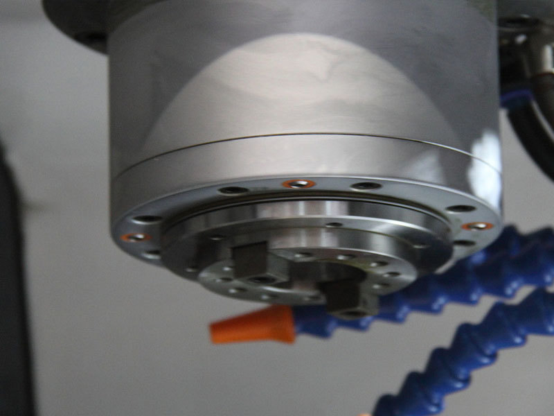 選擇扭軸折(she)彎機應考慮(lǜ)的幾個問題(ti)？